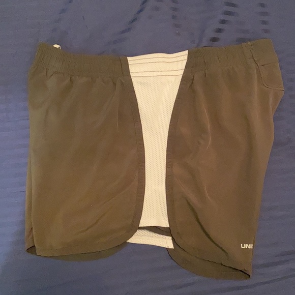 UA running shorts - Picture 4 of 6
